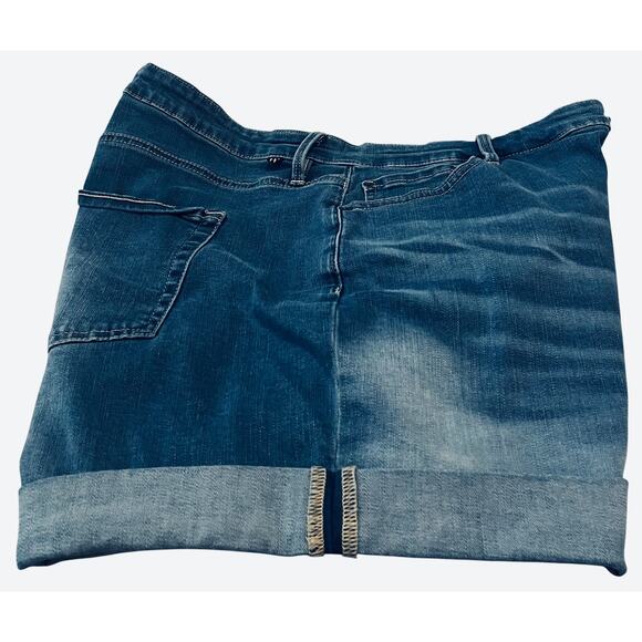 TOMMY HILFIGER HI-RISE DISTRESSED DENIM SHORTS, WOMENS, 14, DENIM BLUE, FOLD HEM - Picture 5 of 10